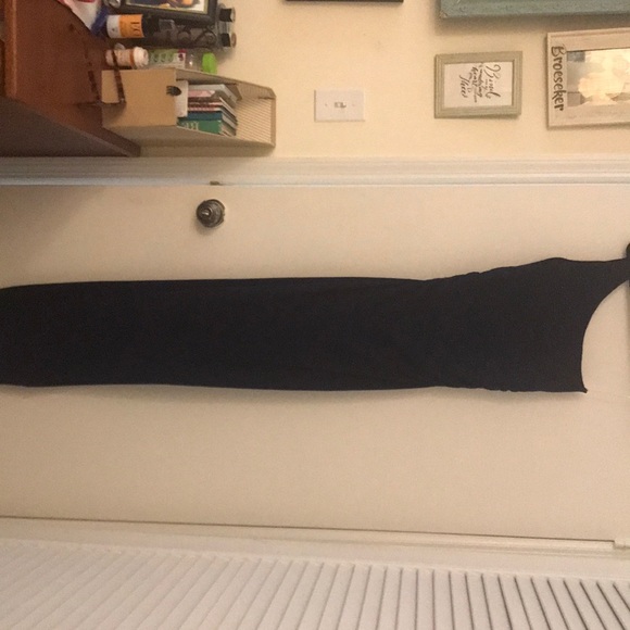 Formal dress - Picture 2 of 7